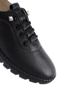 کتونی زنانه چرم مشکی بنددار دری مد