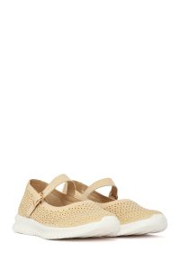 کفش زنانه جیر بژ طرح‌دار سگک‌دار راحتی دری مد