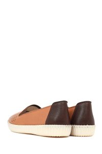 کفش زنانه چرم قهوه‌ای راحتی دری مد