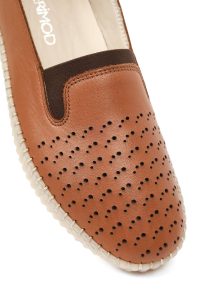 کفش زنانه چرم قهوه‌ای راحتی دری مد