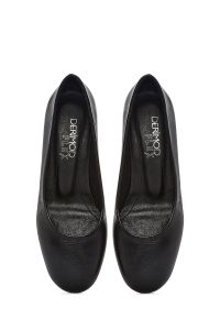 کفش زنانه چرم مشکی پاشنه‌کوتاه ضخیم دری مد