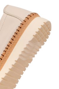 کفش زنانه چرم کرم لژدار راحتی دری مد