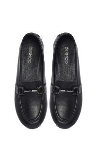 کفش لوفر زنانه چرم مشکی سگک‌دار دری مد