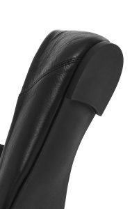 کفش لوفر زنانه چرم مشکی سگک‌دار مدل ماسکولن دری مد