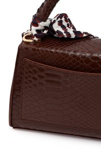 کیف زنانه قهوه‌ای بلند کروکو طرح‌دار کلاسیک دری مد