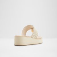 دمپایی لژدار زنانه کرم TRENALA – ALDO