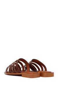دمپایی چرمی زنانه قهوه‌ای انگشتی دری مد