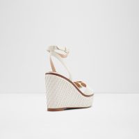 صندل لژدار زنانه سفید CARRABRIRIA – ALDO