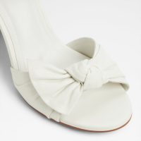صندل پاشنه دار زنانه سفید ANGELKNOT – ALDO