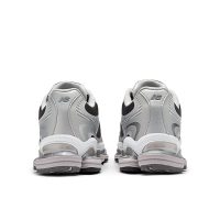 کتونی نیو بالانس New Balance 2000 اورجینال