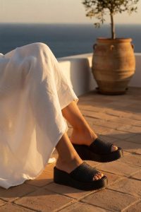 دمپایی پارچه‌ای زنانه مشکی نگین‌دار لژدار دری مد