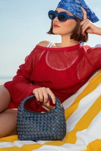 کیف دستی زنانه آبی بند بلند بافته‌شده مینی دری مد