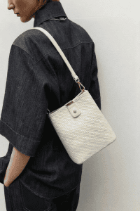 کیف کراس‌بادی پارچه‌ای زنانه کرم طرح‌دار مینی دری مد