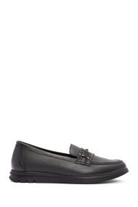 کفش لوفر چرمی زنانه مشکی سگک‌دار راحتی دری مد